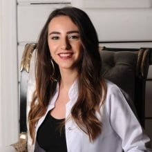 Selin Yılmaz, Diş Hekimi Eskişehir