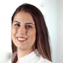 Derya Erbil Emes, Periodontoloji İstanbul